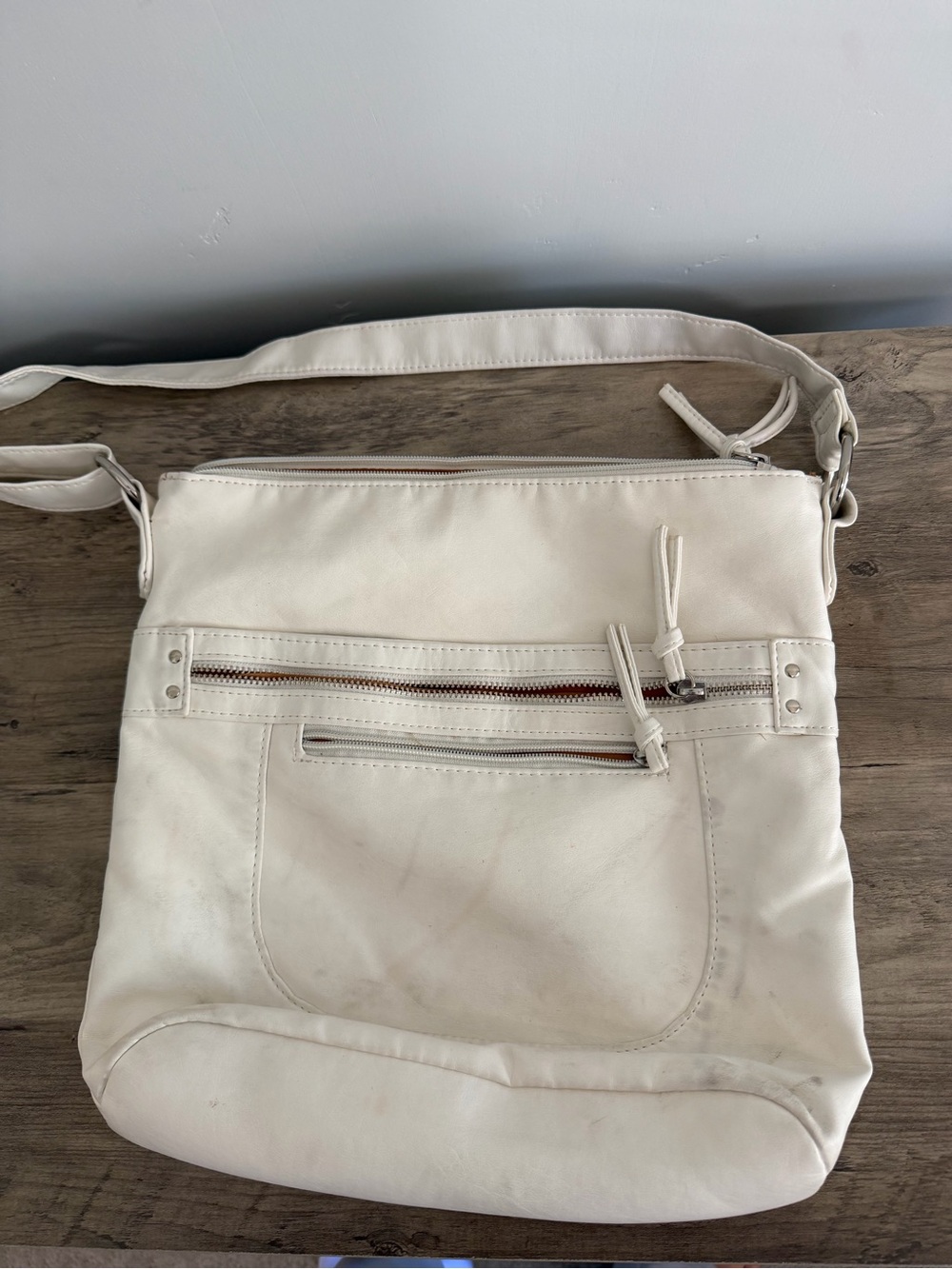 Women's Cream Crossbody Bag - Sleek Everyday Carry